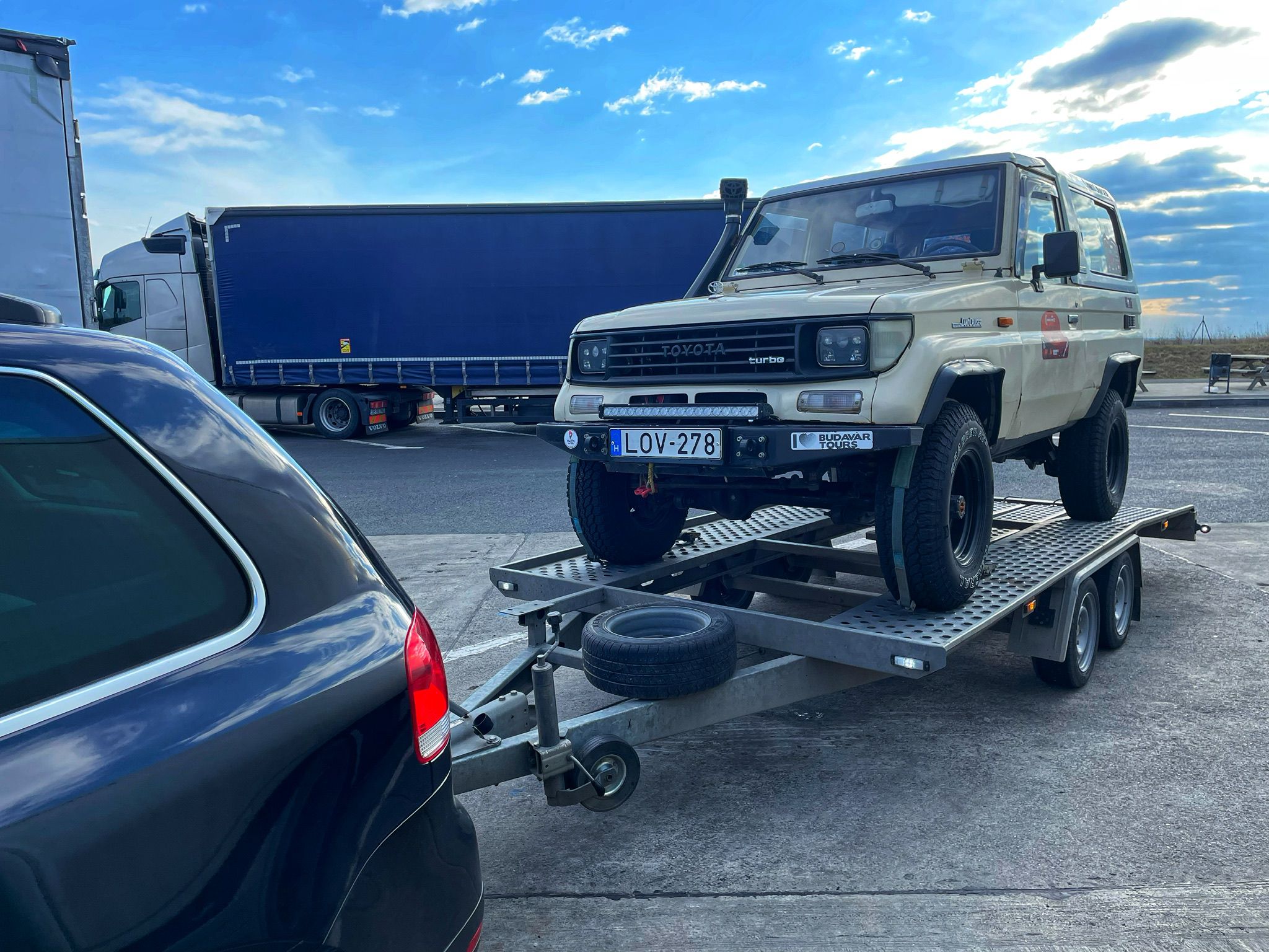 Tractari auto Deta, asistenta rutiera non stop, depanare auto in Deta in tara sau zona UE. Sunati pentru tractari auto Deta non stop.